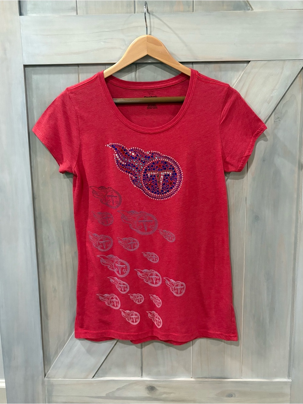 Tennessee Titans Red Short Sleeve Graphic Tee with Embellished Logo